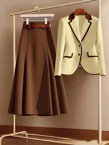 SHEIN Clasi Bộ vest nữ một hàng cúc phối viền tương phản gồm áo blazer và chân váy chữ A, kiểu dáng thanh lịch, thường ngày, phù hợp cho công sở, đi làm, đi nghỉ mát, màu mơ và chân váy nâu, bộ 2 mảnh cho mùa thu/đông. - Vàng nhạt - Xem 1
