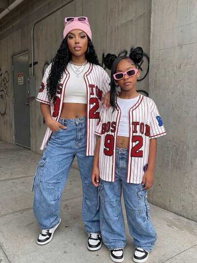 少女日常休闲街头时尚数字条纹衬衫