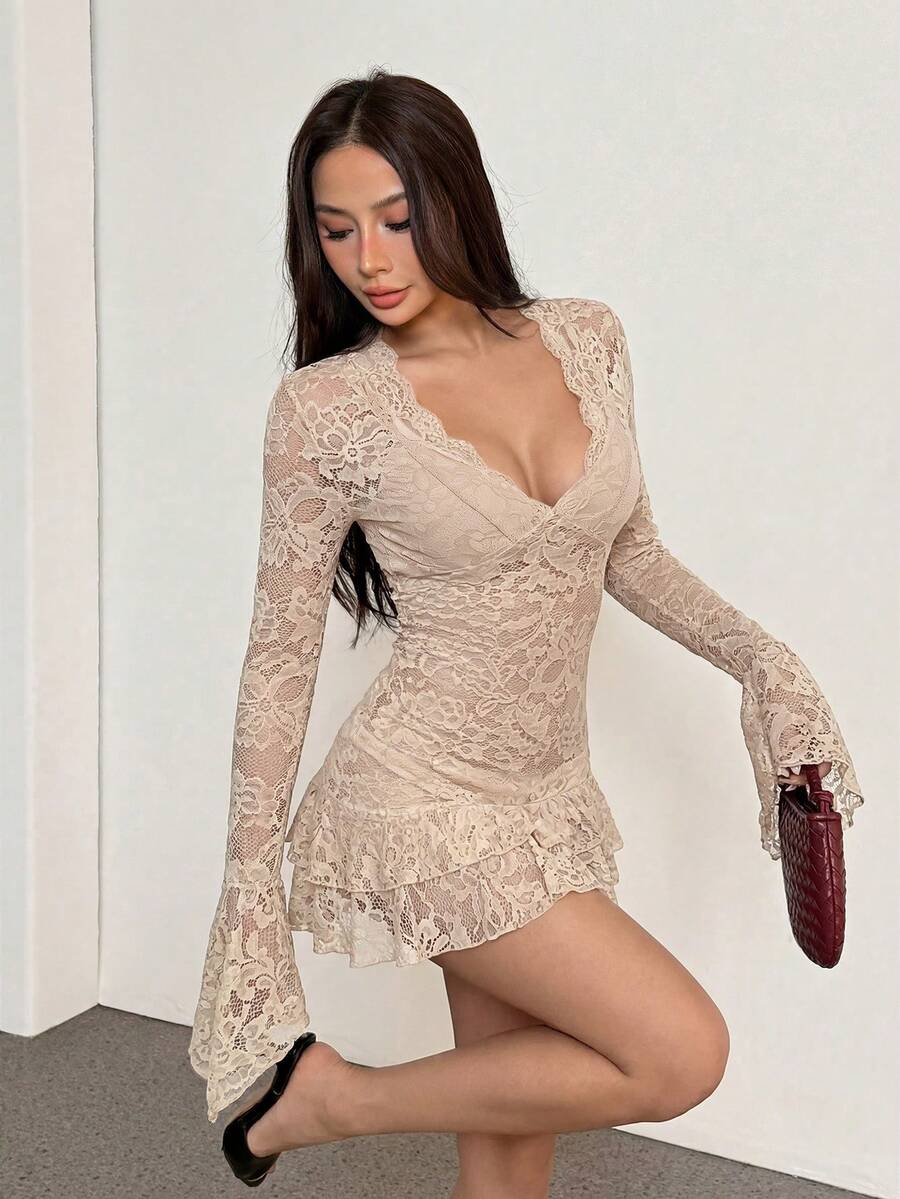 SHEIN PETITE Đầm ngắn xuyên thấu cổ chữ V kiểu hippie dành cho nữ, thích hợp cho mùa hè. - Màu be - Xem 1