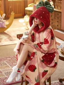 Áo ngủ nữ mùa đông in hình dâu tây có mũ trùm đầu, tay áo kiểu pajama, quà Giáng sinh, áo ngủ dài tay ấm áp, dày dặn bằng vải nỉ, có nút cài, có túi, bộ đồ ngủ nữ mùa thu đông, đồ ngủ dễ thương hoặc mặc hàng ngày. - Nhiều màu - Xem 3