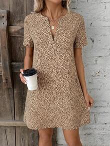 SHEIN LUNE Đầm nữ tay ngắn cổ chữ V in họa tiết da báo, kiểu dáng thường ngày. - Màu Khaki - Xem 4