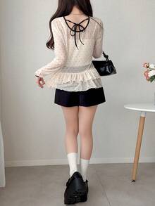 FRIFUL 女士波点扭结荷叶边下摆休闲长袖衬衫，夏季日常百搭单品 - 白色 - 查看 6