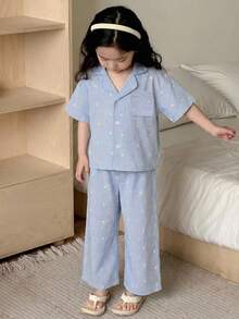 Dazy Kids Bộ 2 món cho bé gái (size nhỏ): Áo thun tay ngắn cổ tròn in họa tiết toàn thân + Quần in họa tiết toàn thân, thích hợp mặc nhà mùa hè. - Màu xanh nhạt - Xem 4