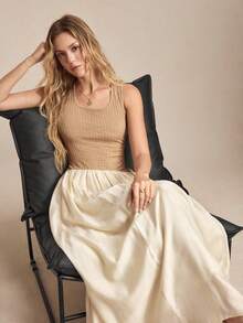 BizChic 新款奶油色U领无袖不对称下摆撞色天丝连衣裙，百搭夏季单品，Y2K风格，适合办公室、通勤、商务、社交场合。 - 彩色 - 查看 1