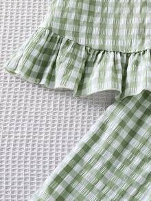 SHEIN Genkimix Kids Bộ 2 món cho bé gái, áo không tay và quần họa tiết kẻ caro phối bèo nhún ở gấu quần. - màu xanh lá - Xem 8
