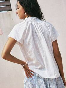 EMERY ROSE 新款度假优雅短袖衬衫，宽松版型，布料袖子，肩部缝合袖口，适合度假、旅行、日常穿着。夏季女式白色衬衫，蕾丝衬衫，女士上衣和衬衫，优雅高贵波西米亚风衬衫。 - 白色 - 查看 2