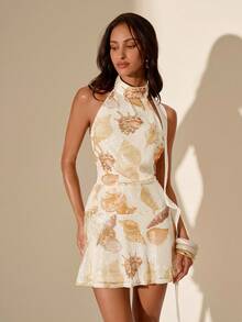 SHEIN Glamour Đầm ngắn cổ yếm đính sequin hình vỏ sò dành cho nữ, thích hợp cho kỳ nghỉ. - Màu be - Xem 1