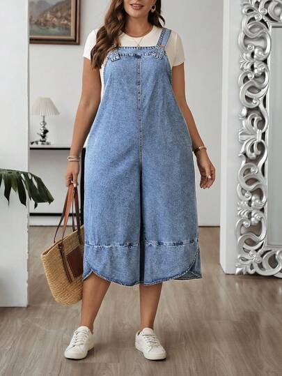 SHEIN CURVE+ Bộ jumpsuit denim dáng rộng dài 7/8, thoải mái, đa năng, dành cho nữ cỡ lớn, thích hợp mặc hàng ngày đi làm, có túi bên hông.
