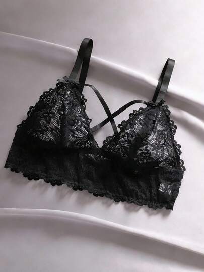 1件加大码女士复古蕾丝交叉镂空性感无钢圈文胸