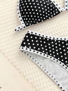 SHEIN Bộ bikini hai mảnh in hoa cổ điển dành cho thiếu nữ, trang phục đi biển mùa hè, màu mơ, chất liệu dệt kim, họa tiết vỏ sò, cổ yếm, kiểu dáng tam giác, đồ bơi mùa hè. - Nhiều màu - Xem 6