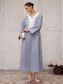 SHEIN Najma Đầm dài tay kiểu Ả Rập dành cho nữ, in họa tiết sọc, cổ chữ V, phối ren. - Màu xanh hải quân - Xem 3