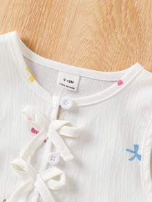 SHEIN Vintaside Kids 两件套女婴夏季套装，适合3个月至3岁，白色时尚可爱圆领无袖荷叶边上衣和松紧腰裤，柔软休闲，适合春夏季节各种场合，可作礼物、返校季、假期、夏季服装和旅行穿着。 - 白色 - 查看 9