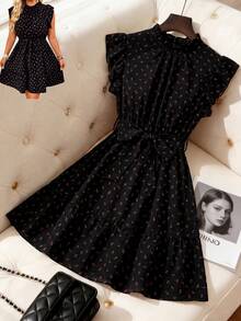 SHEIN PETITE CURVE Petite系列加大码女士休闲无袖A字连衣裙，饰有小碎花图案，春夏款 - 彩色 - 查看 1