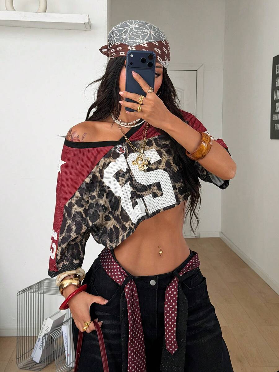 Coolane 女士街头风酷炫复古运动足球球衣字母印花 Y2K 酷炫短款百搭T恤 - 紅色和黑色 - 查看 1