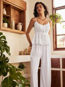 Ensemble de pyjama d'été ample pour femmes avec bretelles spaghetti, cordon de serrage, volants, broderie et effet brûlé - Blanc - Voir 5