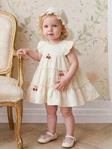 SHEIN Vintaside Kids 一件女婴舒适时尚优雅纯色圆领连衣裙，饰有可爱樱桃图案和荷叶边下摆，基本款设计，柔软喇叭袖，适合春夏各种场合，如上学、旅行、度假等。 - 彩色 - 查看 4