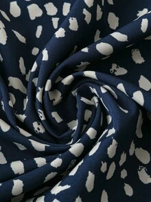 Franclia Áo kiểu không tay cổ chữ V xếp nếp, in họa tiết mực xanh hải quân, chất liệu chiffon, thích hợp cho mùa hè. - Màu xanh hải quân - Xem 5