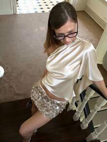 Siren Gaze Chunx新款杏色缎面不对称肩部优雅女式衬衫 - 杏色 - 查看 7