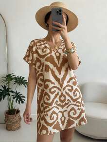 SHEIN Holidaya Đầm kiểu Pháp thoải mái với họa tiết trừu tượng, cổ chữ V và dáng rộng, đầm công sở thanh lịch, đầm nữ, đầm hè nữ, đầm thường ngày, đầm họa tiết, đầm nữ. - Màu Khaki - Xem 4