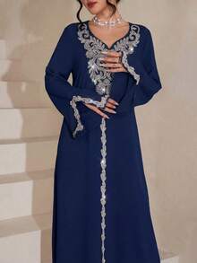 Al Najma Đầm maxi dài tay xẻ tà, dáng rộng, sang trọng, thêu và đính cườm, phong cách truyền thống Thổ Nhĩ Kỳ và Ả Rập. - Xanh đậm - Xem 4