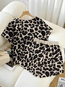 Resyla 复古豹纹数码印花圆领短袖T恤和修身短裤两件套，女士春秋季款 - 彩色 - 查看 2