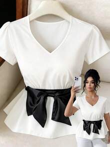 Elenzga Áo kiểu nữ cỡ lớn thanh lịch tối giản, thích hợp mặc hàng ngày, hẹn hò hoặc đi nghỉ mát, phối đen trắng, cổ chữ V, tay phồng, thắt nơ. - Đen và trắng - Xem 3