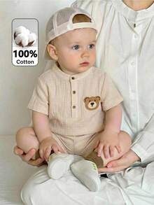 LMoss Kids Bộ 2 món áo sơ mi và quần short dệt kim màu trơn cổ tàu in hình gấu cho bé trai, kiểu dáng thường ngày. - Màu be - Xem 2