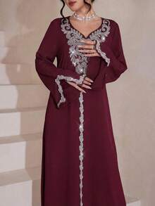 Al Najma Đầm maxi dài tay xẻ tà, dáng rộng, sang trọng, thêu và đính cườm, phong cách truyền thống Thổ Nhĩ Kỳ và Ả Rập. - Màu Đỏ Sâu - Xem 5