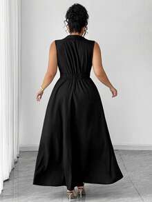 Elenzga Vestido Elegante Preto Plus Size com Estampa Floral de Verão, Sem Mangas, Cintura Marcada, Decote em V, Corte em A, Estilo Retrô Francês Minimalista para Convidada de Casamento - Preto - Visão 9