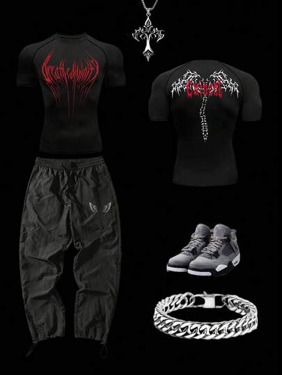 Manfinity Sport Corelite Bộ đồ thể thao nam phong cách Gothic gồm áo thun và quần, in họa tiết.