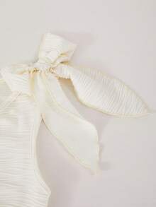 柔软休闲连衣裙，适合少女穿着。精致剪裁，轻盈设计，适合上学、日常外出以及各种场合穿着，春季必备。 - 白色 - 查看 7