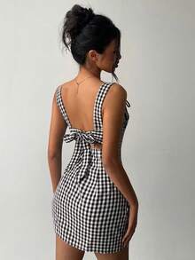 Aloruh Woman Dress Ladies DressesLadies' Plaid Vacation Dress - Black and White - View 7