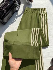 SHEIN Comfortcana 舒适加大码绿色条纹针织运动裤，带抽绳，适合休闲穿着 - 綠色 - 查看 9