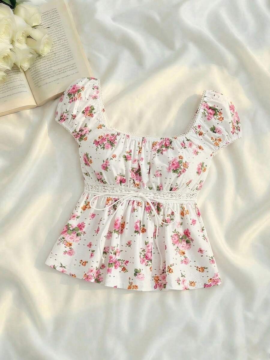 SHEIN MOD 女款方領蕾絲拼接碎花夏季上衣,白色與粉色端莊野餐短袖乳女上衣,波西米亞鄉村風海灘風 - 彩色 - 查看 1