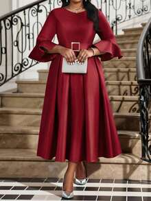 Fleurora 大码女式深红色圆领喇叭袖优雅连衣裙，适合秋冬季优雅派对、婚礼、鸡尾酒会、婚礼宾客等场合，款式简约大方。碎花中长连衣裙，夏季连衣裙，春季连衣裙，婚礼宾客连衣裙，优雅派对连衣裙，适合婚礼、派对、鸡尾酒会等场合，奢华晚礼服，女士连衣裙，优雅经典女式连衣裙，正式礼服，婚礼宾客女式礼服，优雅女式连衣裙，女士正式礼服，毕业典礼母亲礼服 - 酒紅色 - 查看 3