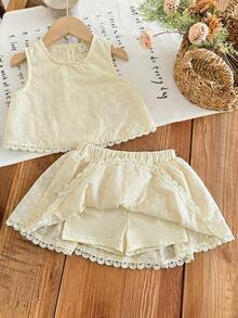 Emery Rose Kids Emery Rose Kids 少女编织刺绣纯色圆领不对称蕾丝下摆休闲上衣和迷你裙两件套，可爱、优雅、甜美、复古又时尚。适合妈妈、女儿、姐妹搭配，度假、节日、上学、日常穿着、居家聚会和特殊场合，春夏皆宜。 - 米色 - 查看 3