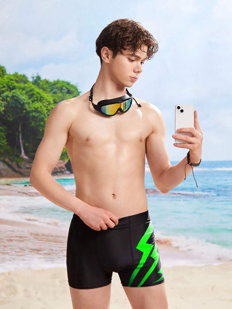 SHEIN 青少年男童休闲运动渐变几何印花紧身泳裤 - 綠色 - 查看 1