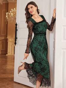 Màu xanh lá cây đậm