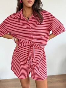 SHEIN 2件套孕妇休闲条纹纽扣前开襟T恤和短裤套装，夏季 - 紅色 - 查看 3