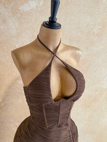 Soleia 女士针织镂空抽绳露背性感迷你连衣裙，适合派对、约会、情人节、复活节、狂欢节、下午茶、海滩、邮轮、秋冬季城市度假、感恩节和新年等场合。 - 咖啡棕 - 查看 5