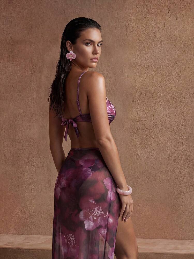 Women's Fashionable Floral Print Swimsuit Set