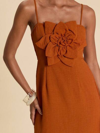 Travachic Đầm hai dây màu trơn họa tiết hoa 3D dành cho nữ, thích hợp cho kỳ nghỉ.