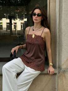 Siren Gaze 优雅棕色缎面蕾丝拼接吊带背心，夏季必备 - 棕色 - 查看 9