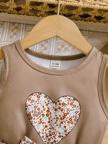 SHEIN Vintaside Kids 2件套女婴心形碎花无袖上衣和短裤套装，夏季 - 棕色 - 查看 3