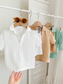 SHEIN LMoss Kids 6件套男童休闲校园风舒适时尚简约实用可爱纹理面料短袖衬衫短裤套装，适合春夏日常穿着、运动、郊游、校园活动、聚会、节日庆典、演出、摄影等场合。 - 綠色 - 查看 5