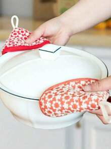 1/2pcs Set Of Cute Triangular Floral Embroidered Pot Holders, Heat Resistant For Cooking Pots, Pans, Skillets, Thickened Insulation With Hanging Loop - Multicolor - View 6