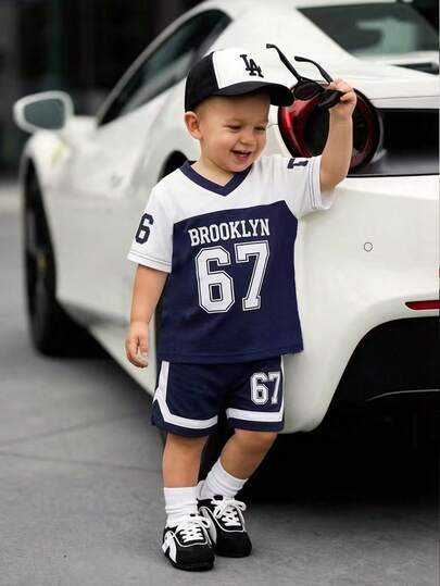 SHEIN Playful Pals 男婴幼儿0-3岁时尚街头运动棒球夹克、足球服、篮球服、运动套装、婴儿春夏套装