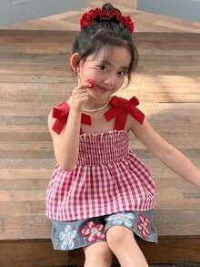 SHEIN Playful Pals 两件套：少女休闲甜美蝴蝶结吊带背心和花卉刺绣短裤，适合日常外出、公园游玩、家庭野餐、商场购物、生日派对、拍照、春夏穿着。 - 紅色 - 查看 6