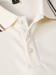 Manfinity CasualCool 男士短袖纹理面料 Polo 衫，适合外出、聚会和办公穿着 - 奶油色 - 查看 5