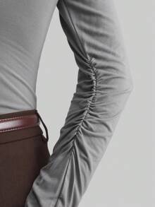 SHEIN X Scot Louie Ontre Áo thun nữ tay dài cổ đứng xếp ly dáng cơ bản, thiết kế mới mùa Xuân/Hè 2026, thanh lịch, phù hợp cho công sở và đi làm. - Màu xám đen - Xem 5